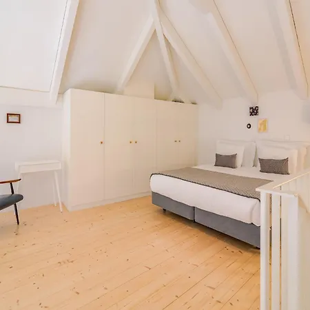 Apartment Charming With Convenient Access