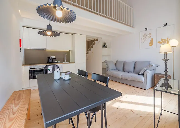 Charming With Convenient Access Πόρτο