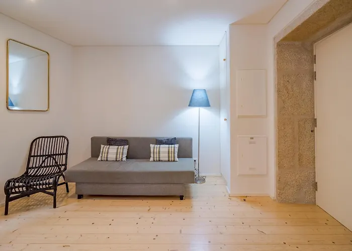 Daire Charming With Convenient Access Porto