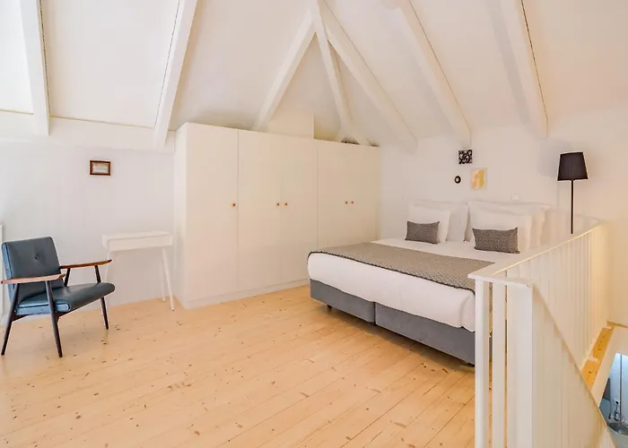 Daire Charming With Convenient Access